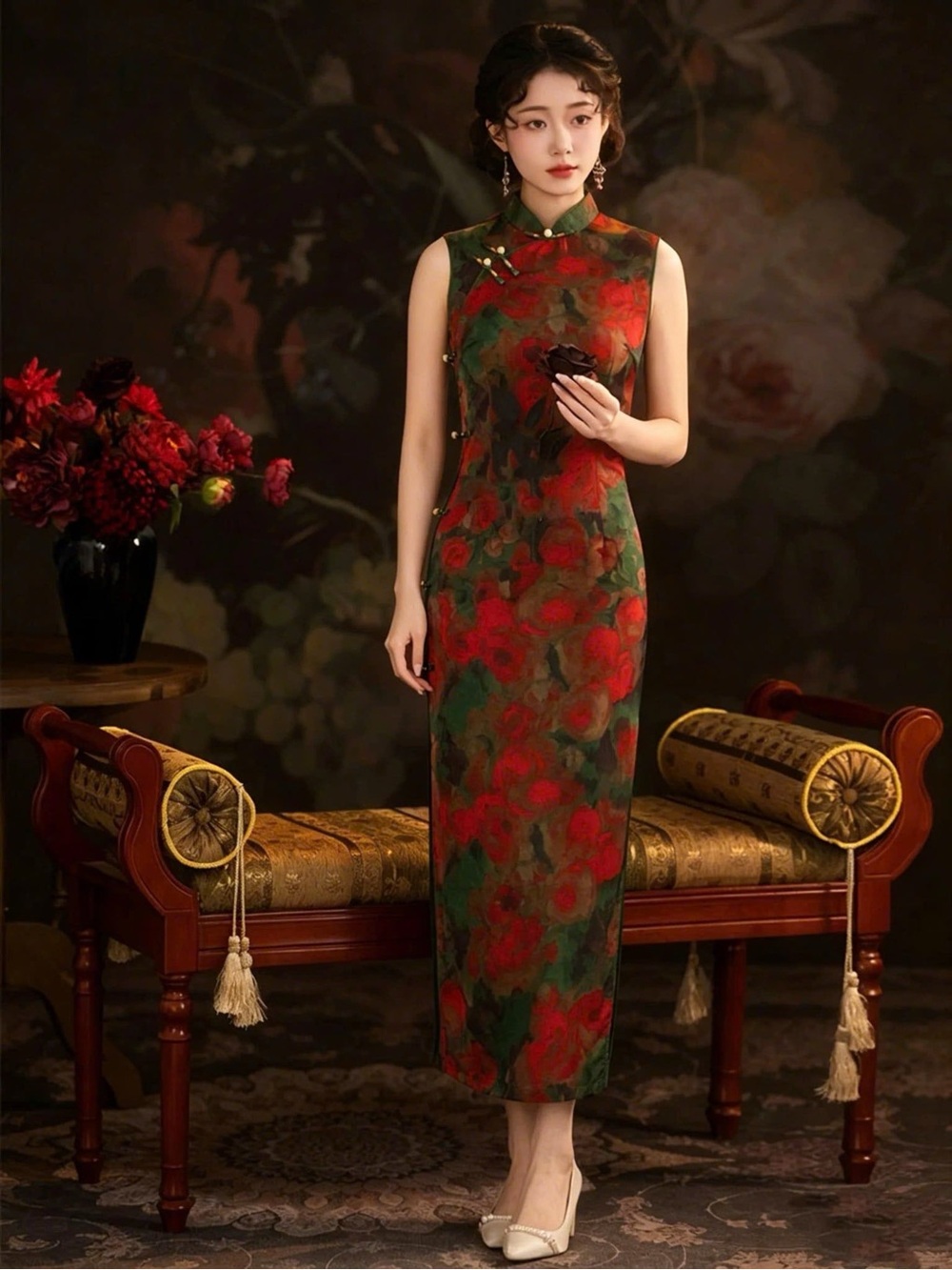 Sleeveless Floral Maxi Cheongsam Dress in Red and Green